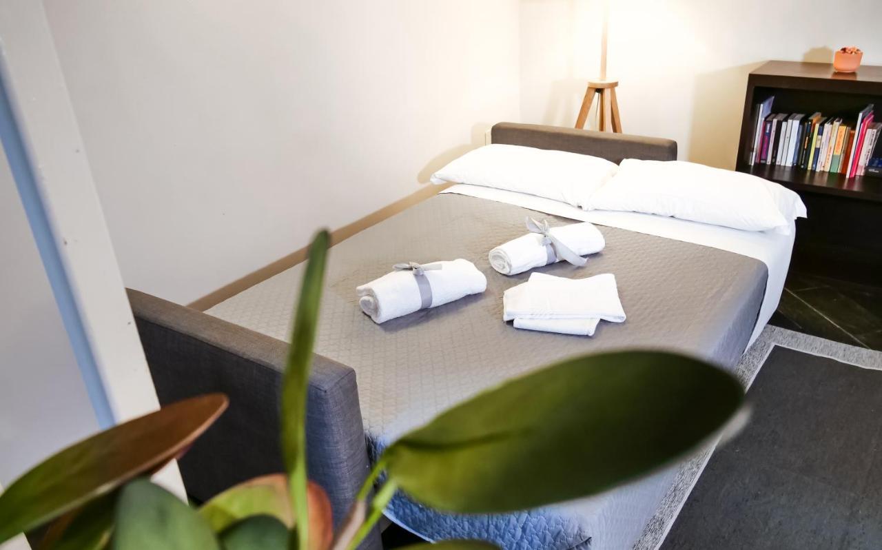 Casa Del Pittore - Elegante Appartamento Del 1200 - Centro Storico Como Ngoại thất bức ảnh
