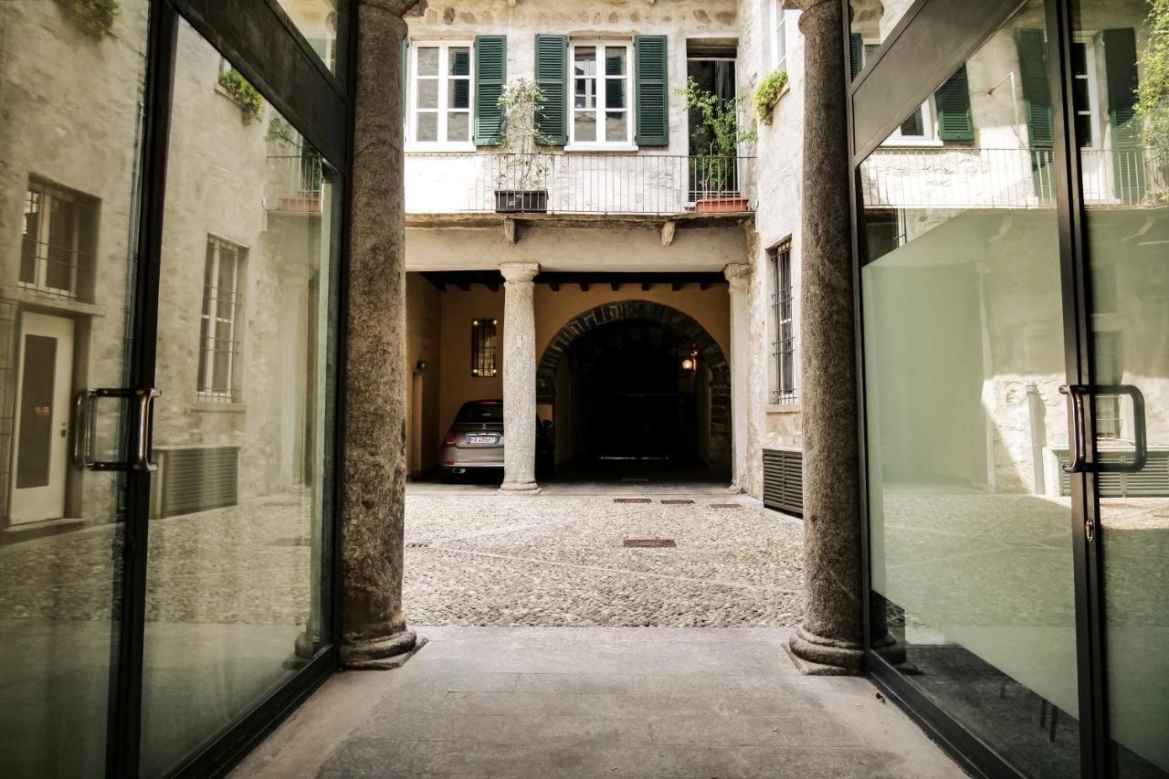 Casa Del Pittore - Elegante Appartamento Del 1200 - Centro Storico Como Ngoại thất bức ảnh